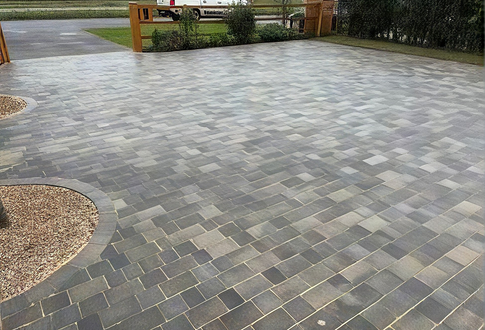 Block paving driveway completed in Newbury by Test Valley Paving