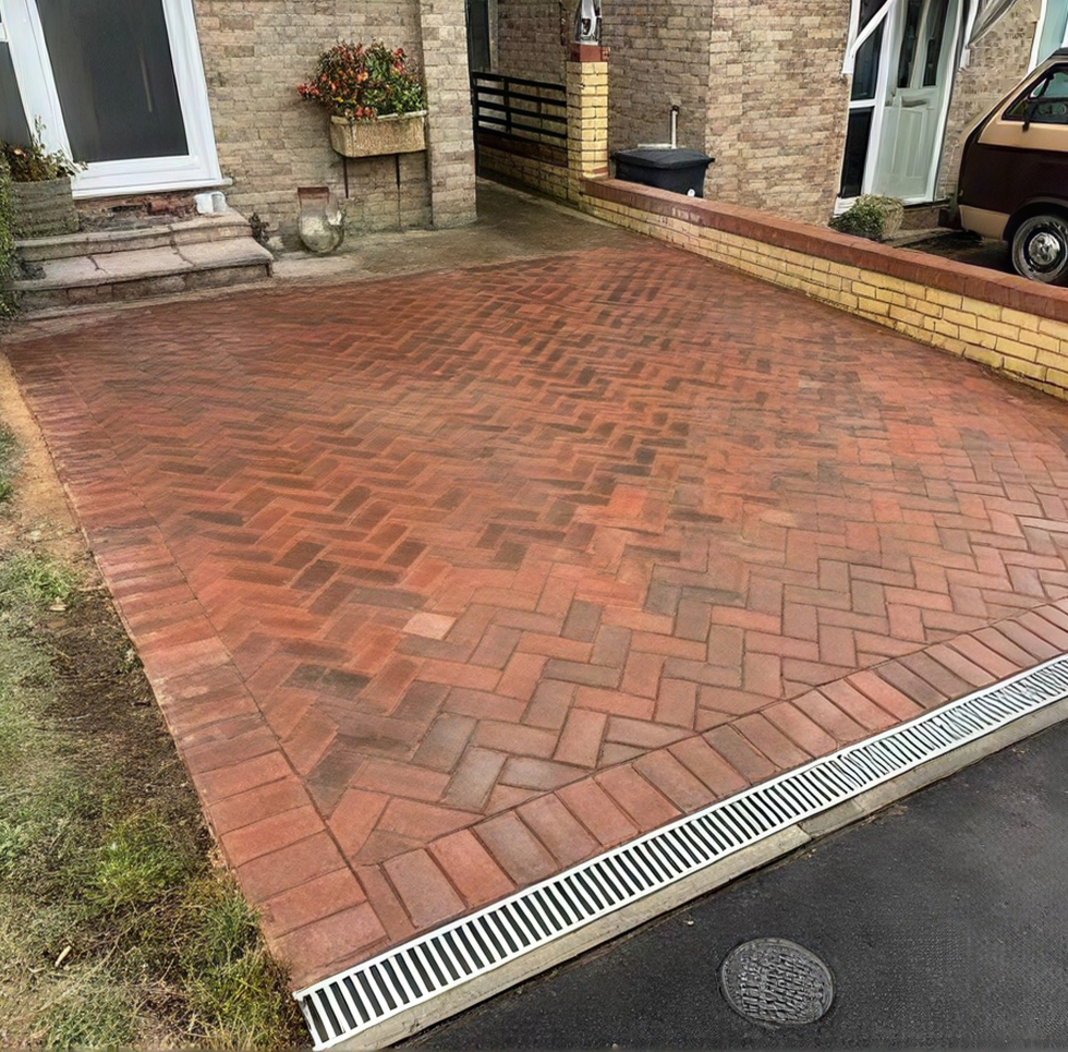 Block paving driveway installed by Test Valley Paving
